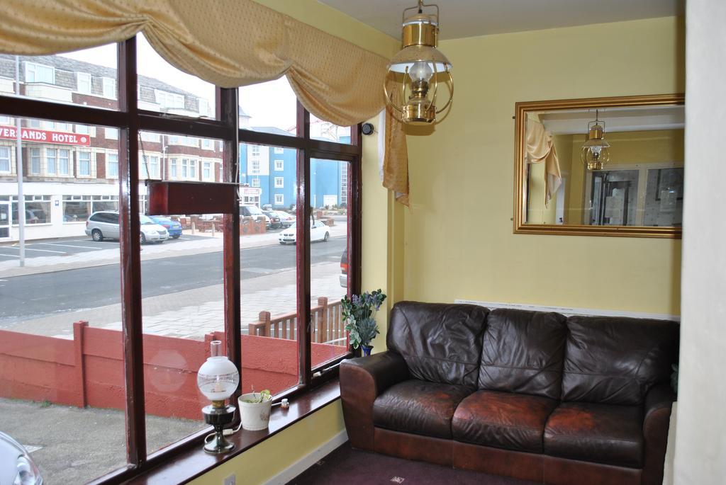 Broadway Hotel Blackpool Esterno foto