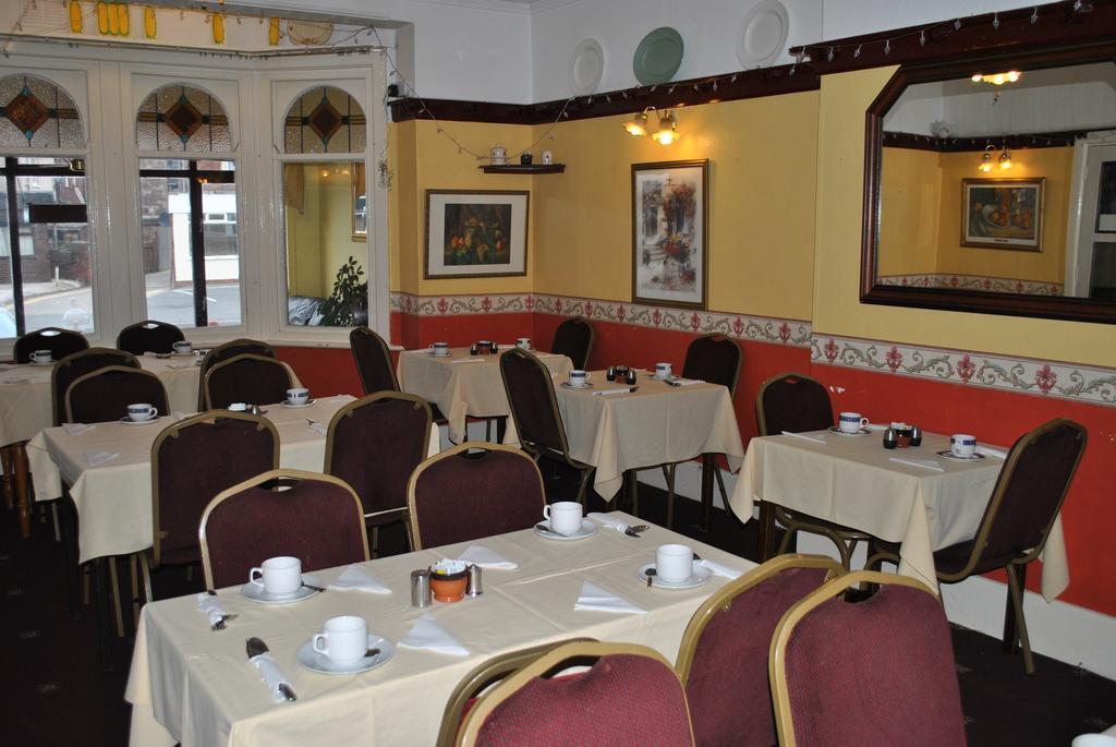 Broadway Hotel Blackpool Esterno foto