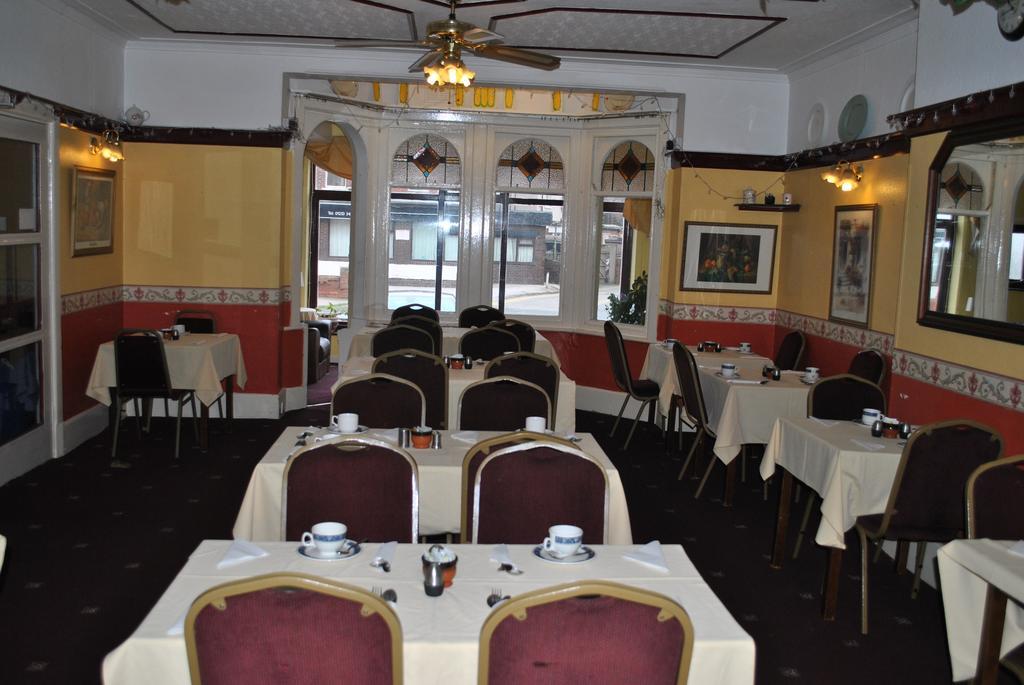 Broadway Hotel Blackpool Esterno foto
